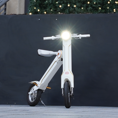 The Cruzaa PRO Electric Scooter - 45km Range & 35kmh Top Speed Cruzaa Built in Bluetooth & Speakers + USB - Racing White