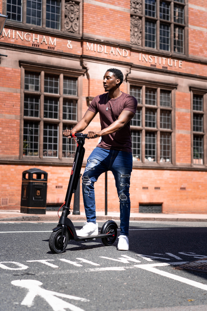 The Official Cruzaa Commuta E-Scooter 45km Range - 25kmh Top Speed - ships from UK