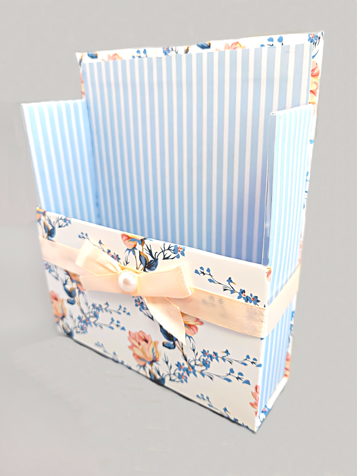 42-Pc Stationery Gift Box Set w/Reusable Desktop Organizer Box and Gold Pen - Vintage Blue Trellis Wallpaper