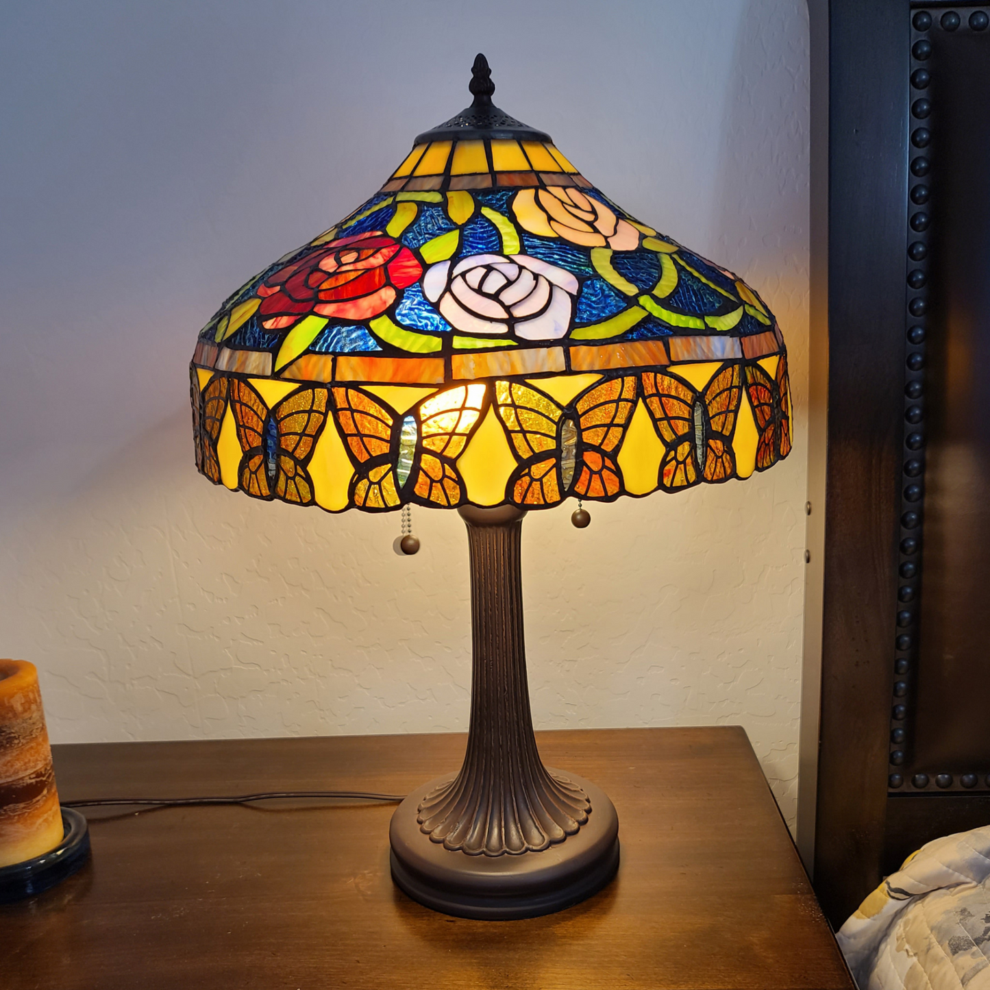 24" Stained Glass Red Roses Accent Table Lamp