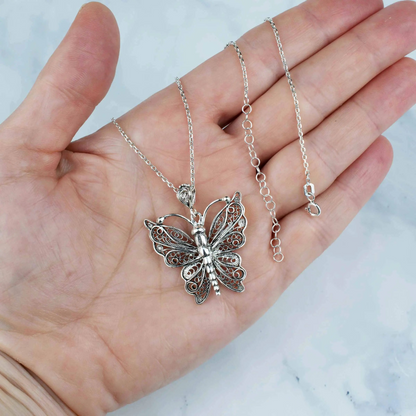 Filigree Art Butterfly Design Women Silver Pendant Necklace