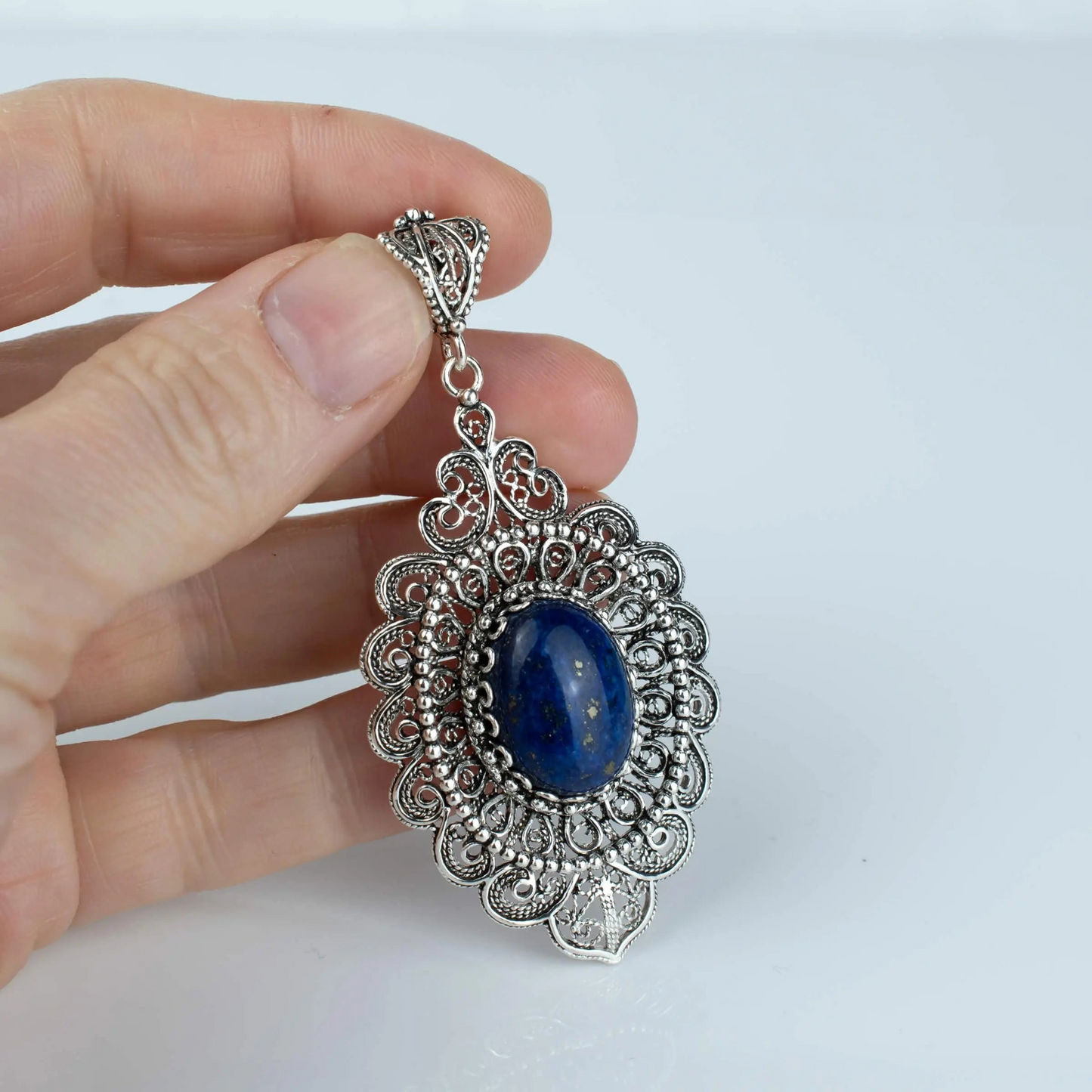 Filigree Art Lapis Lazuli Gemstone Floral Figured Women Silver Oval Pendant Necklace