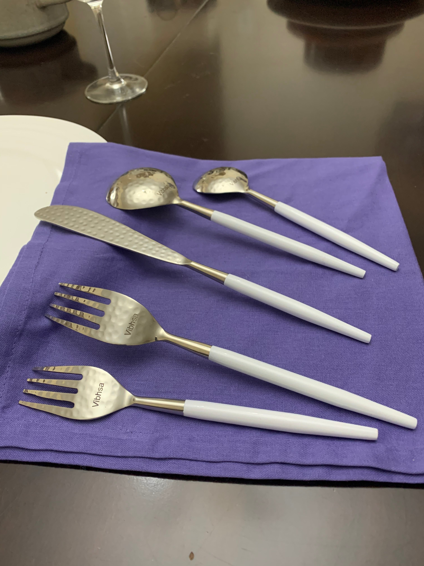 White & Silver Flatware Stainless Steel Set of 20