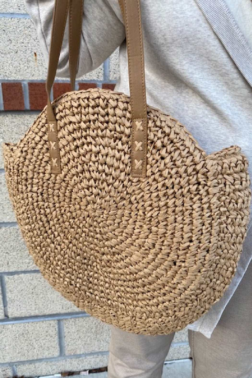 Round Straw Shoulder Bag